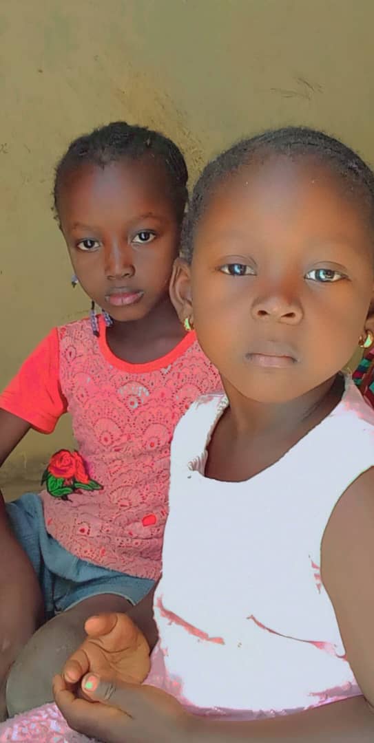 Niñas apadrinadas a través de Creando Futuros en Senegal