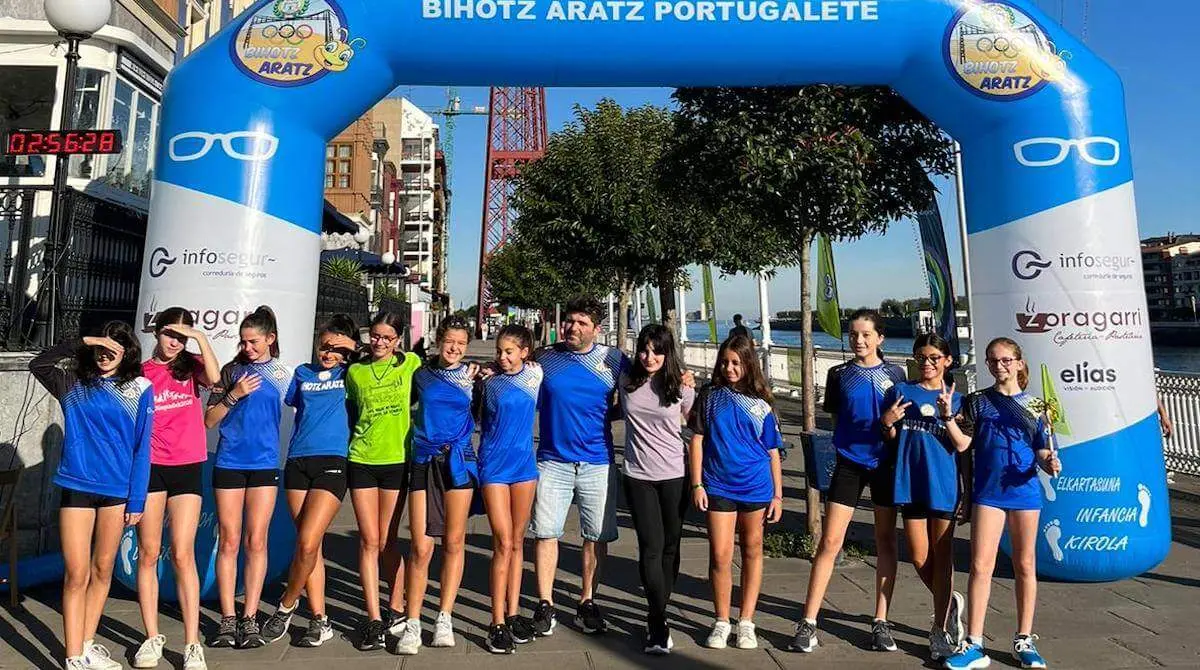 Equipo del club antes de una carrera